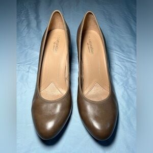 Naturalizer brown heels 7.5 lightly worn